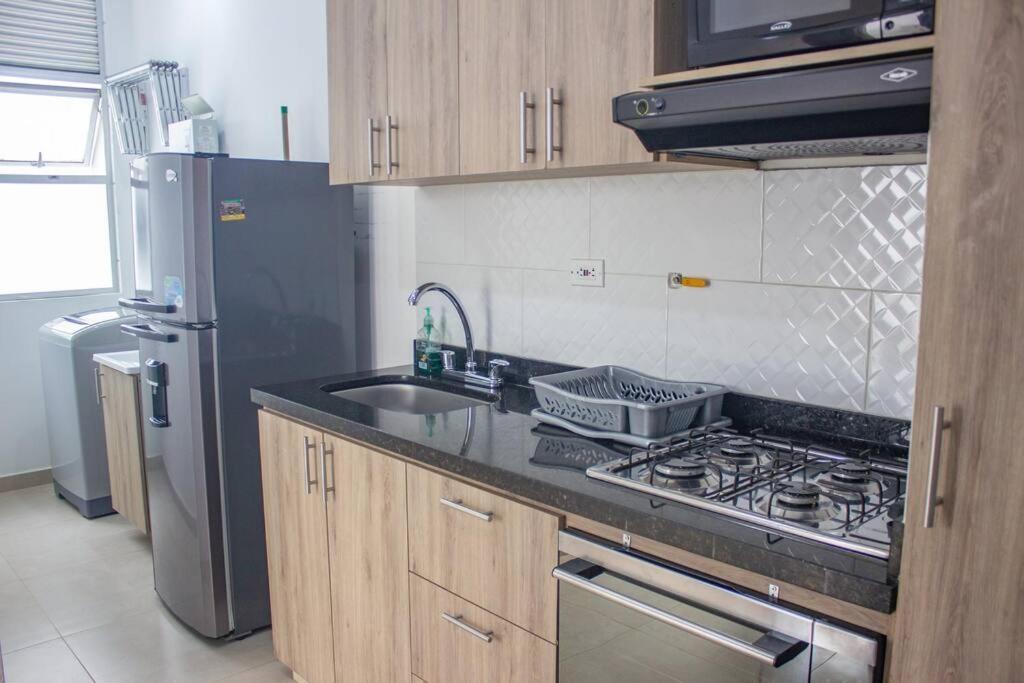 Apartamento Sector Estadio Y Laureles Internet Fibra Optica Medellín